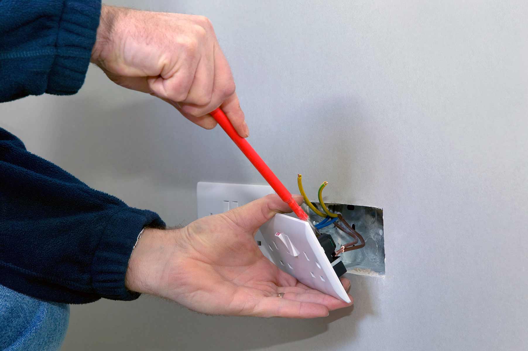 Our electricians can install plug sockets for domestic and commercial proeprties in St Ives Cornwall and the local area. 